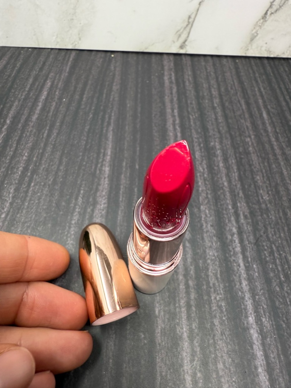 Exceptionally rare!!!
MAC Rihanna Collection Lipstick – Collector’s Piece